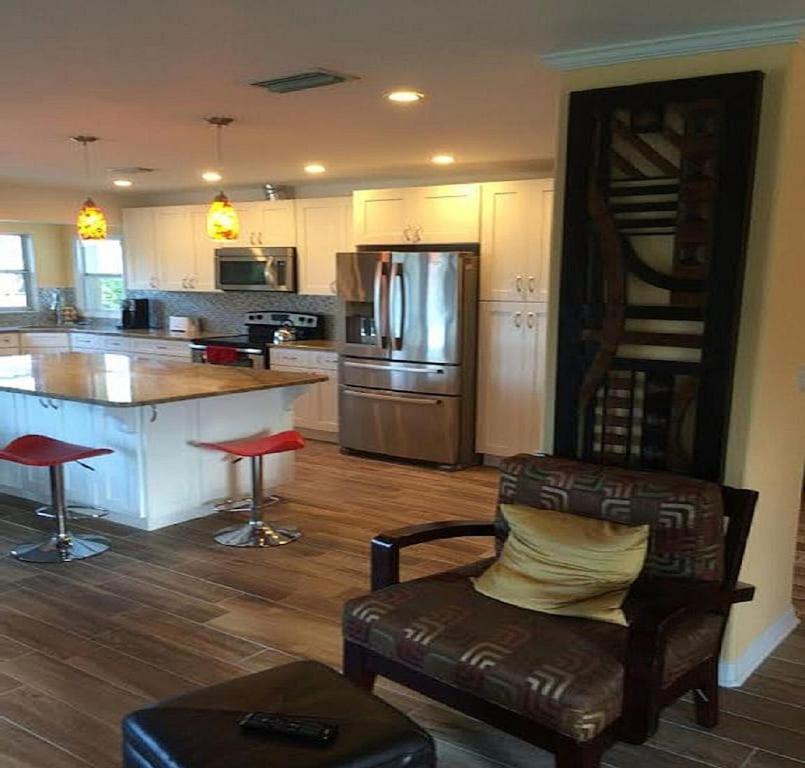 Spacious Beach House Unit,Beautifully Furnished 2 Bed 2Bath./2Min.Walk To Beach Clearwater Beach Exterior foto